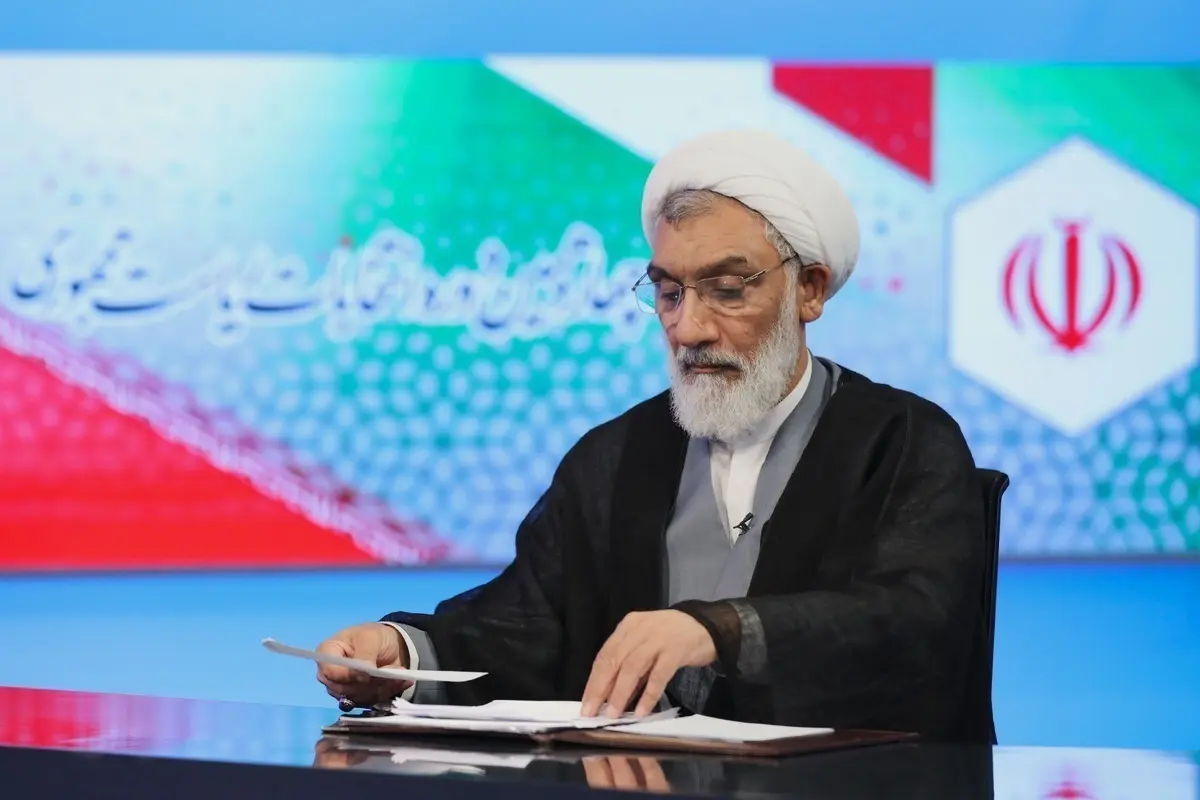 پورمحمدی عکس دیدارش با صدام را منتشر کرد + عکس
