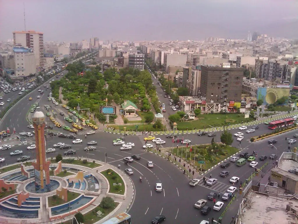 میدان صادقیه تهران جمع می‌شود؟