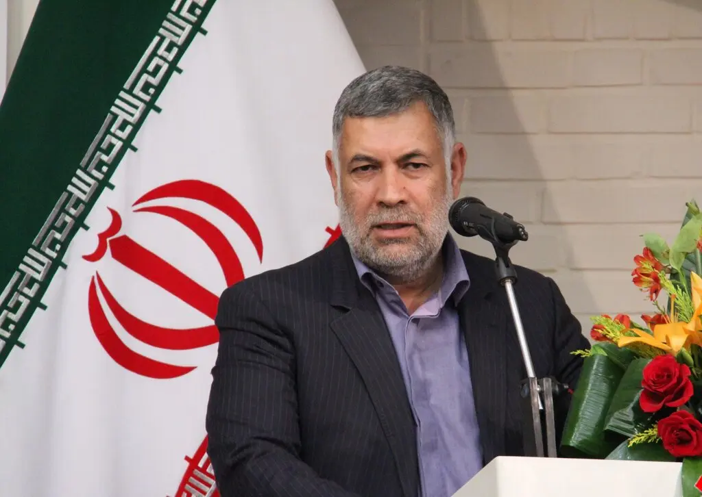 این استان را به ۳ قسمت تقسیم کنید!