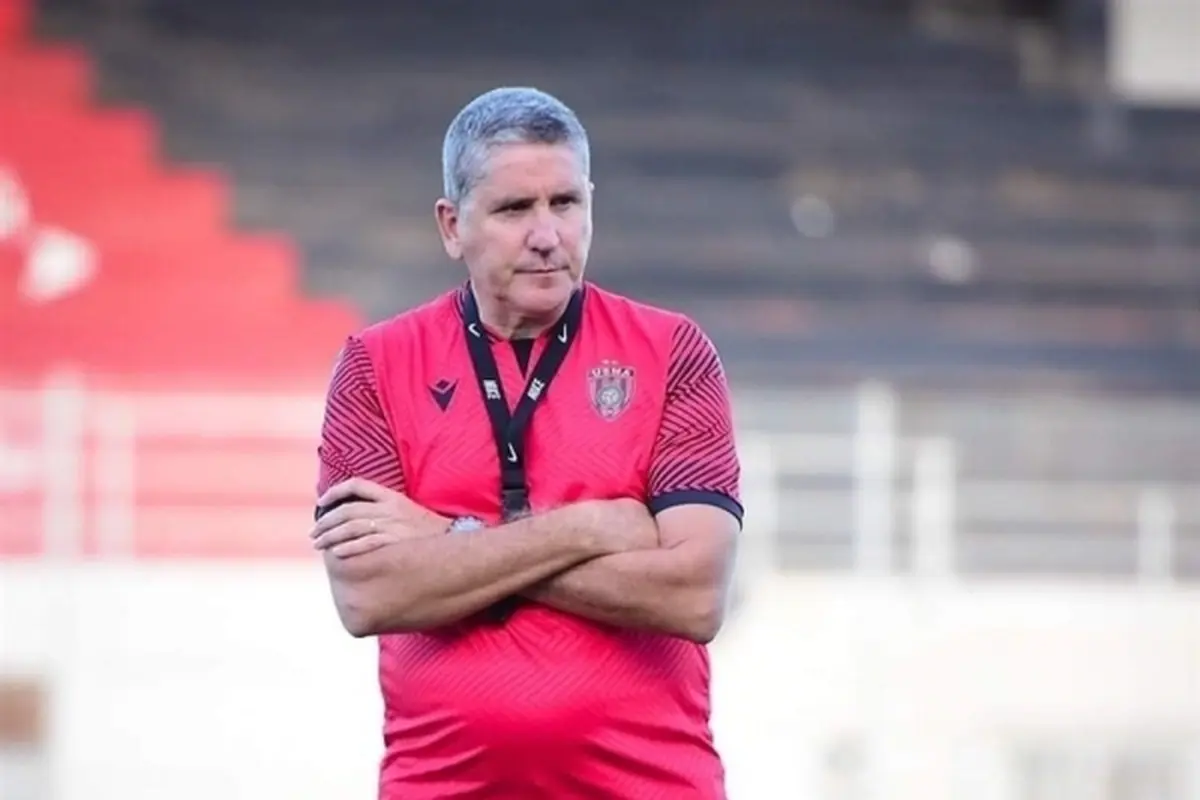 سرمربی پرسپولیس وارد تهران شد+عکس


