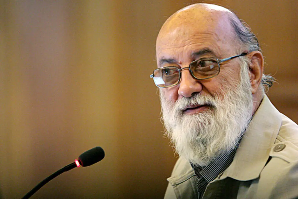 مهدی چمران در CCU بستری شد