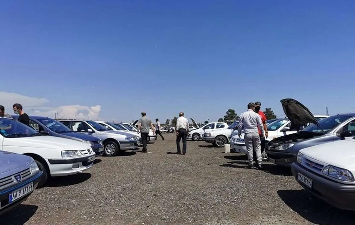 بازار خودرو قفل شد ! خریداران نیامدند


