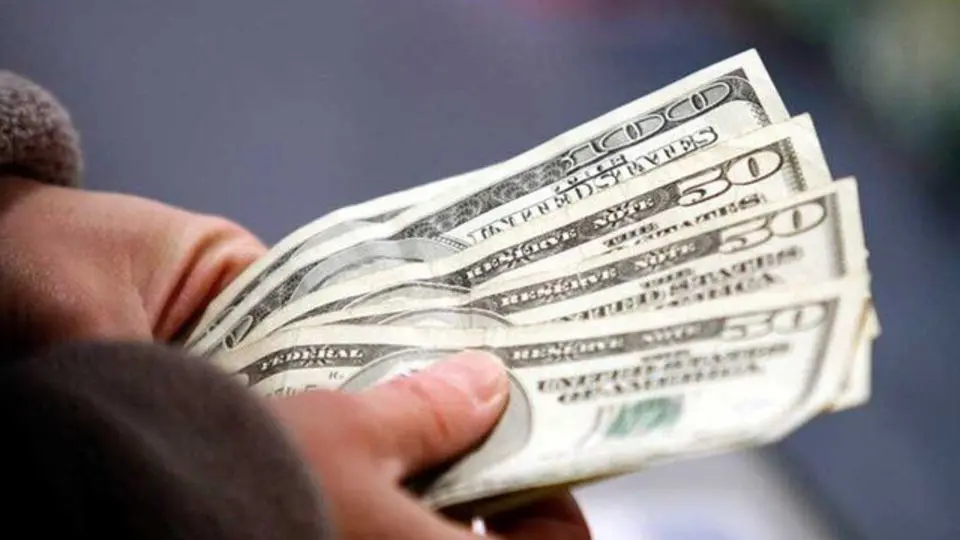 کاهش قیمت دلار در راه است؟

