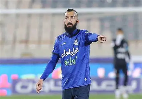 شوک بزرگ به استقلال؛ ستاره نکونام دربی را از دست داد