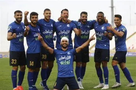 خداحافظی تلخ  بازیکن استقلال در دربی