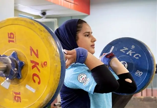 جزئیات جدید و جنجالی از پناهندگی دو دختر ملی‌پوش | تهدید پدر دختر گم‌شده وزنه‌برداری برای لشکرکشی ایل بختیاری به پایتخت
