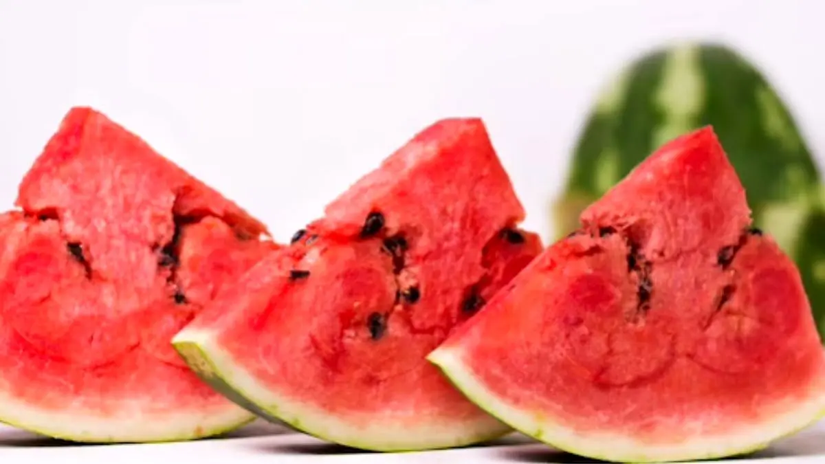  همراه هندوانه این غذاها را هرگز  نخورید!