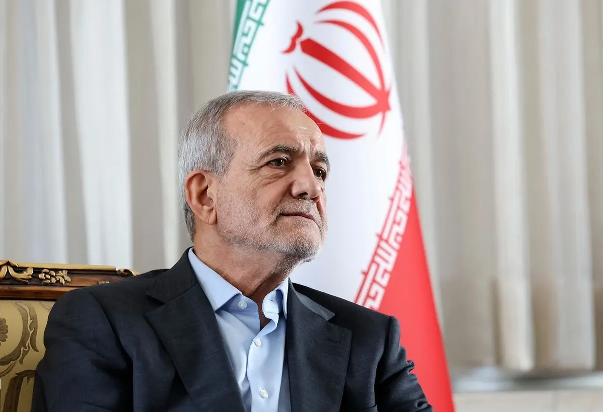 کیهان دست‌ بردار پزشکیان نیست

