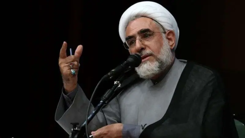 منتجب‌نیا: می‌گویند زن‌های بدحجاب، اختلاس کرده‌اند!