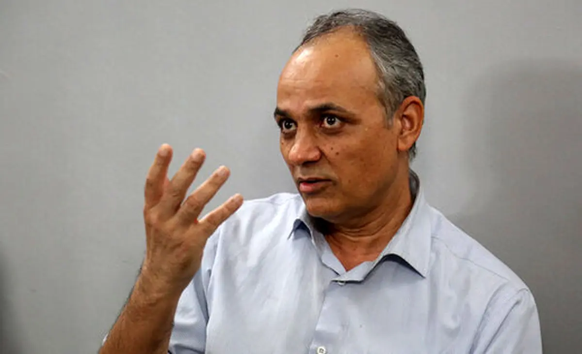 یک روزنامه را سلاخی کردند!

