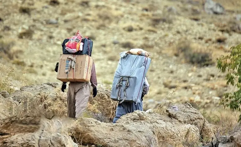 تیراندازی مرزبانان به ۳ کولبر ؛ یک کولبر جان باخت

