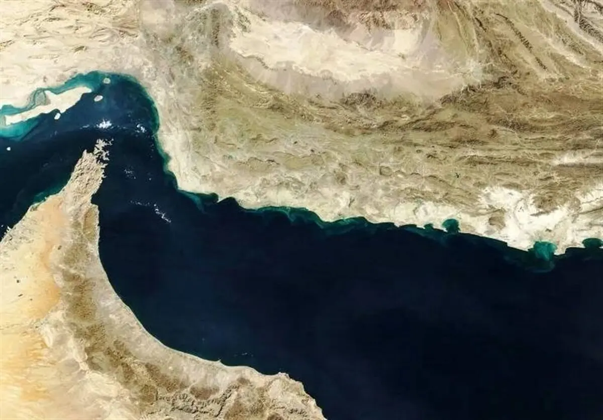 تنگه هرمز بسته شد
