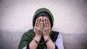 گرفتن عکس مستهجن از بیماران توسط خانم دکتر در تهران/ بعد از بیهوشی لباس هایشان را در می آوردم و ...
