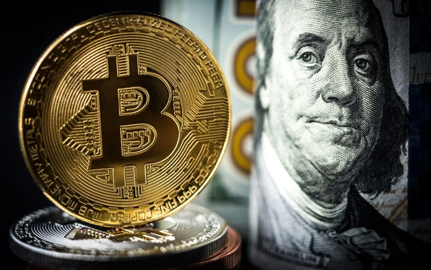 بیت کوین رکورد شکست | اتریوم به زیر هزار دلار رسید