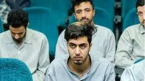 حرف‌های دردناک دستفروش دستمال کاغذی که پسرش به اعدام محکوم شده است