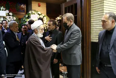 مراسم ترحیم مادر اسحاق جهانگیری