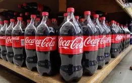 بلایی که نوشیدنی‌های گازدار سر معده می‌آورند