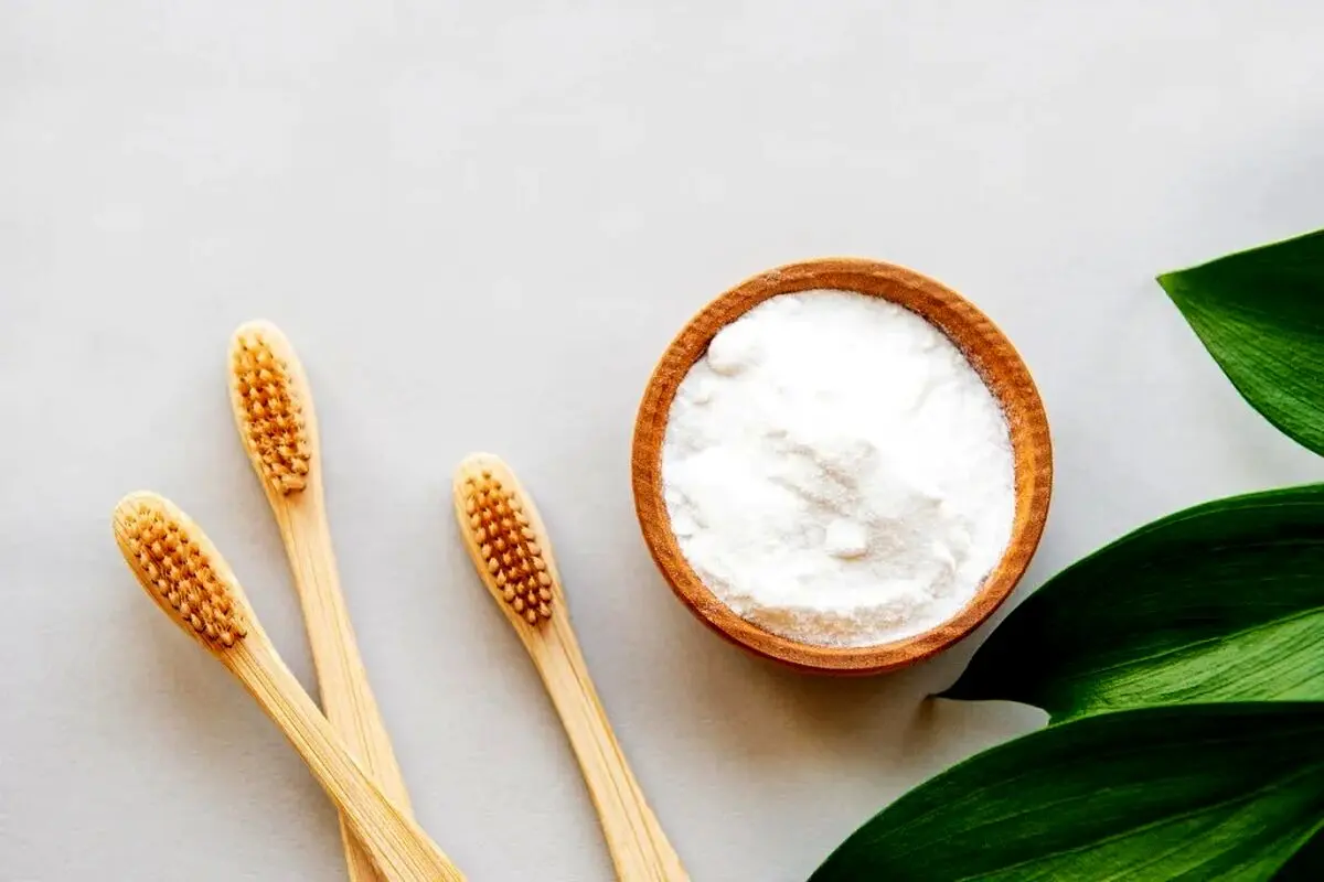 آیا مسواک زدن با جوش شیرین بی‌خطر است؟