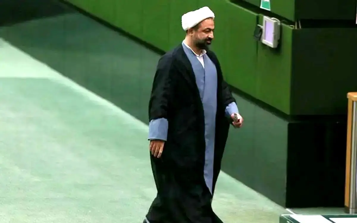اعتراض تند و تیز حمید رسایی به افزایش شدید قیمت دلار بعد از انقلاب