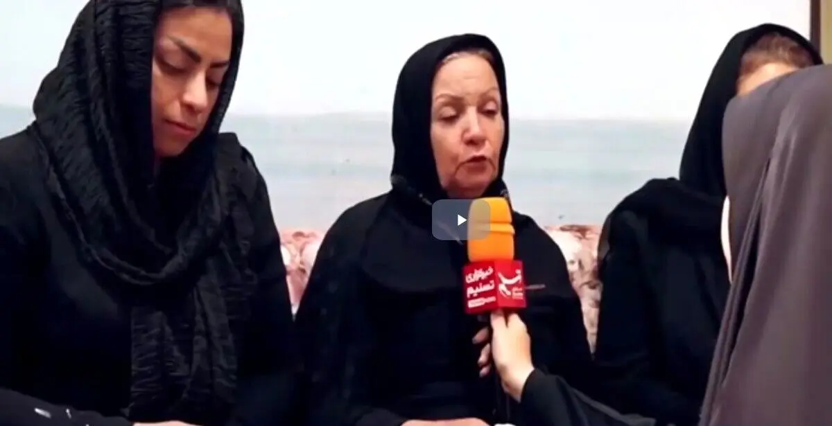 بی‌تابی همسر سرهنگ خلبان دریانوش‌ بر سر مزارش

