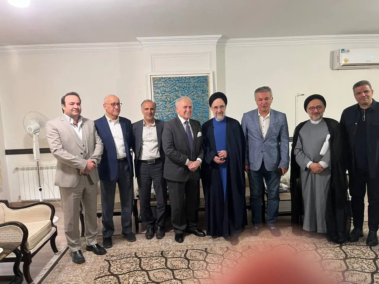 تصاویر دیدنی از سیدمحمد خاتمی در دیدار با فوتبالیست ها