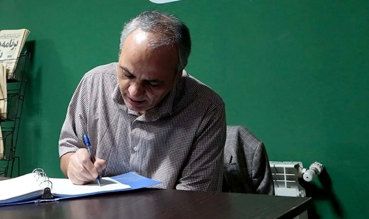 پیش‌بینی احمد زیدآبادی از سال ۱۴۰۲: سال سرنوشت!
