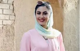 تمرینات بازیگر زن جوان در خیابان‌ها+فیلم