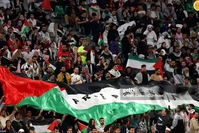 هواداران تیم فوتبال فلسطین در دیدار مقابل ایران
