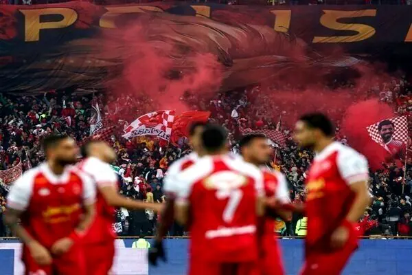 برتری یک گله پرسپولیس برابر فولاد در نیمه نخست