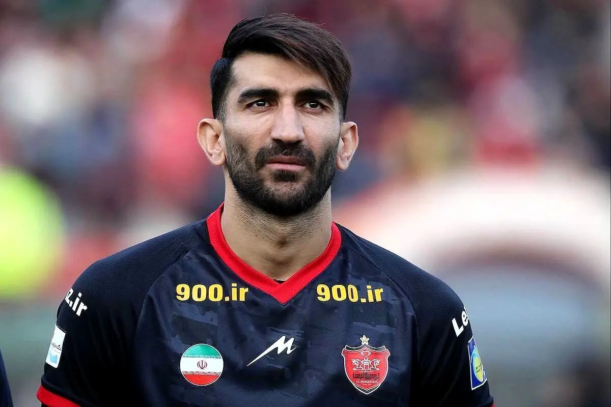 این فرد روی قرارداد علیرضا بیرانوند و باشگاه استقلال خط کشید