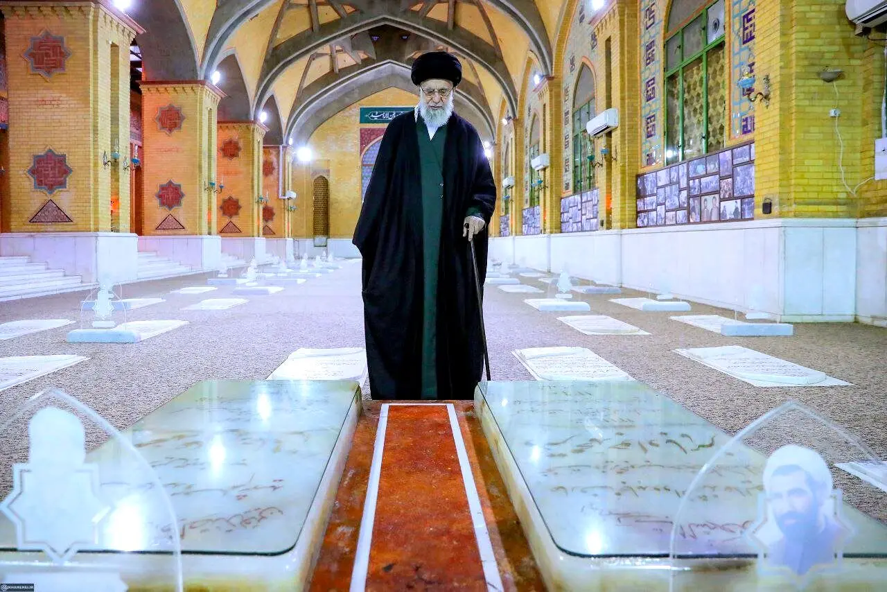دومین پیام  مهم رهبر انقلاب  صادر شد ؛ خون شهید سید حسن بر زمین نخواهد ماند