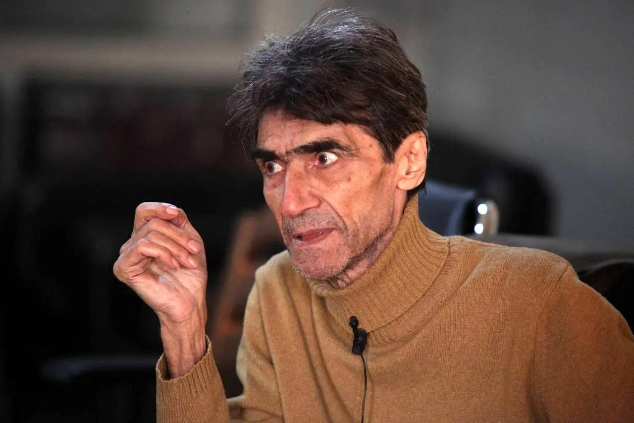 تصاویری متفاوت تشییع پیکر ناصر تقوایی