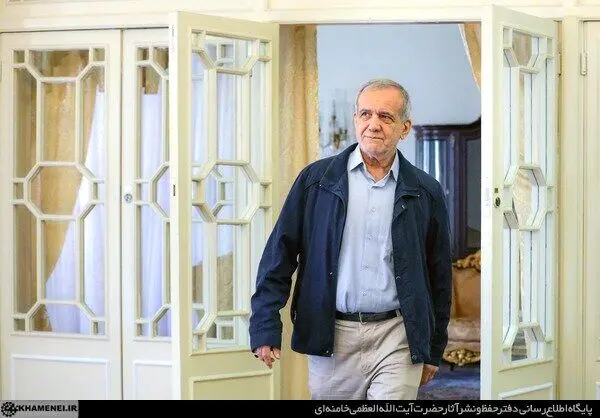واکنش عبیب رسانه‌های دولتی به کاپشن پوشیدن مسعود پزشکیان + عکس