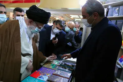 رهبر انقلاب در نمایشگاه کتاب