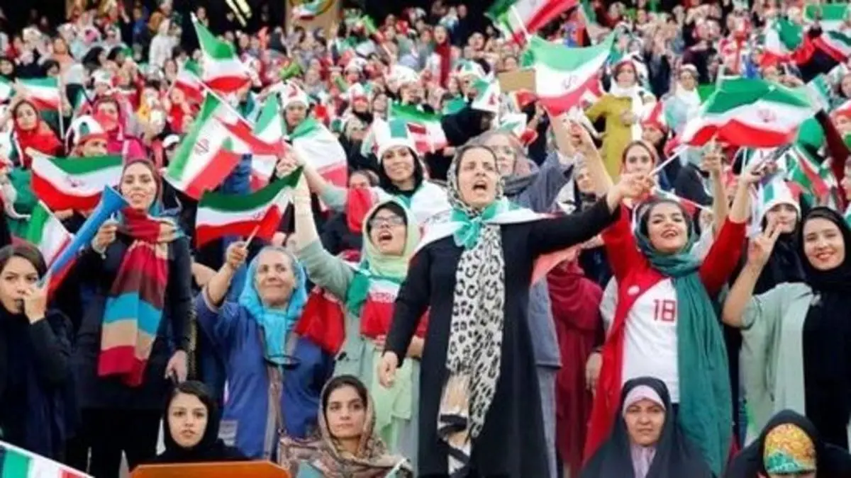 حضور زنان هوادار تیم ملی در استادیوم آزادی+فیلم