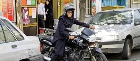 بین زنان موتورسوار  و زنان تَرک‌نشین موتوری تفاوت است؟ 