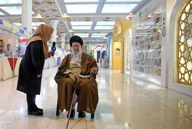 رهبر انقلاب در نمایشگاه کتاب