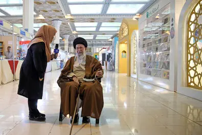 رهبر انقلاب در نمایشگاه کتاب
