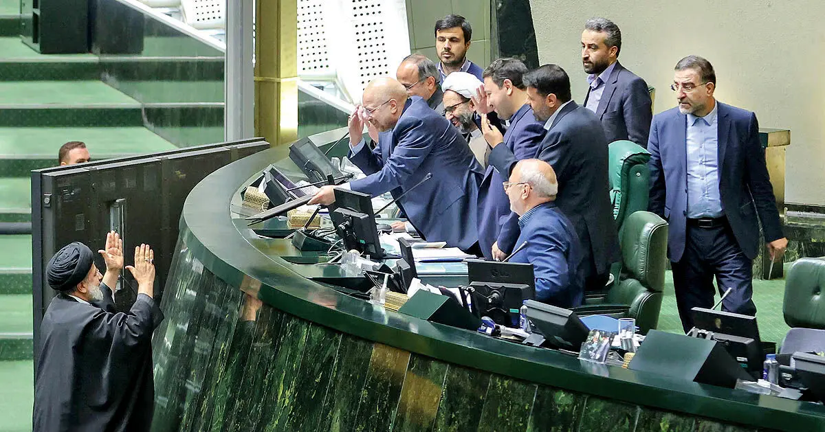  خبرنگاران آمدند اما رئیسی نیامد /بودجه به مجلس نرفت

