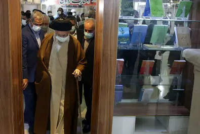 رهبر انقلاب در نمایشگاه کتاب