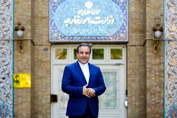عباس عراقچی؛ گزینه پزشکیان برای وزارت خارجه کیست؟

