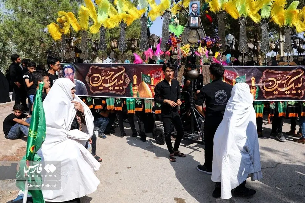 ماجرای عزاداری زنانی با چادر سفید در مراسم عاشورا + عکس