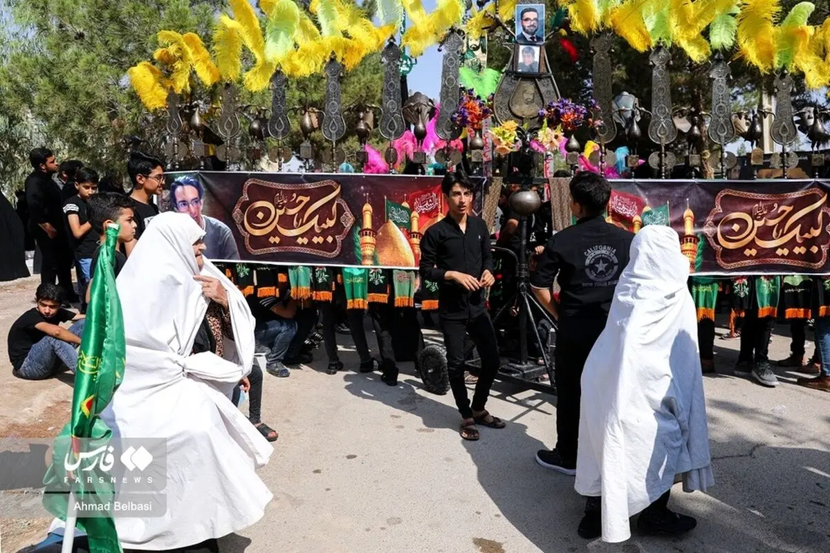 ماجرای عزاداری زنانی با چادر سفید در مراسم عاشورا + عکس