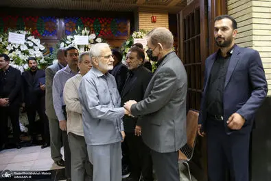 مراسم ترحیم مادر اسحاق جهانگیری