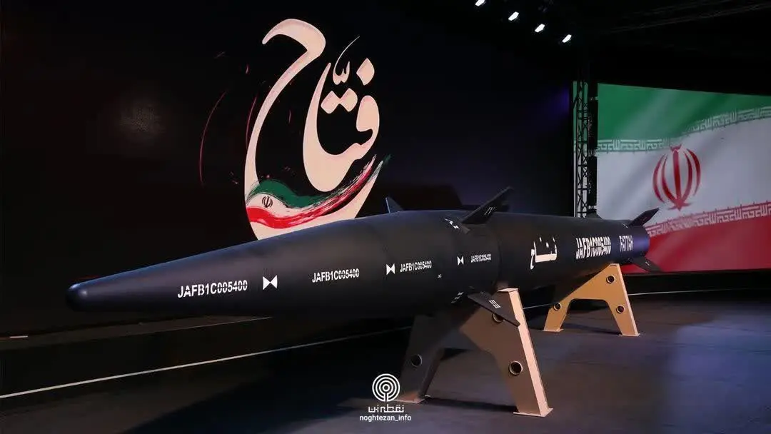 رونمایی از ابر موشک هایپرسونیک «فتاح»  با حضور رئیس جمهور 