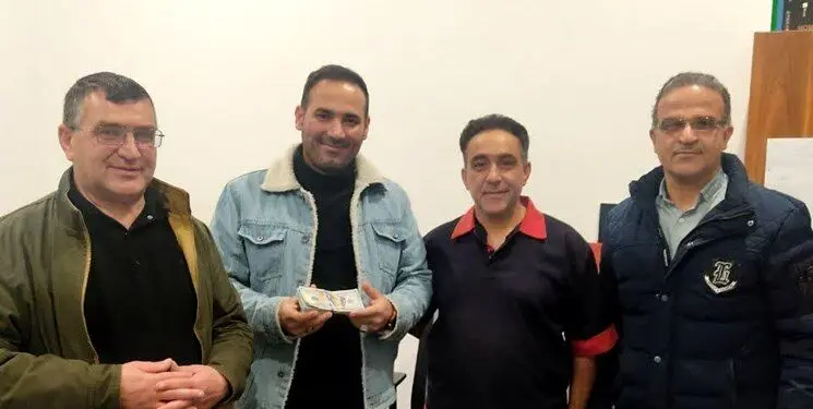 کارگر پمپ بنزین از ۱۰ هزار دلار پول گذشت! + جزییات ماجرا