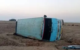 انحراف مینی‌بوس در آبادان / ۱۴ نفر راهی بیمارستان شدند