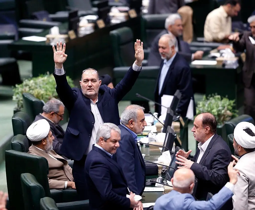 برگزاری جلسه فراکسیون انقلاب برای انتخاب رئیس مجلس