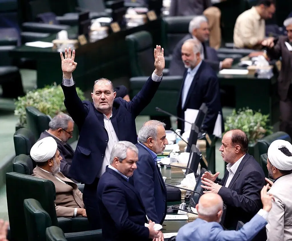 برگزاری جلسه فراکسیون انقلاب برای انتخاب رئیس مجلس