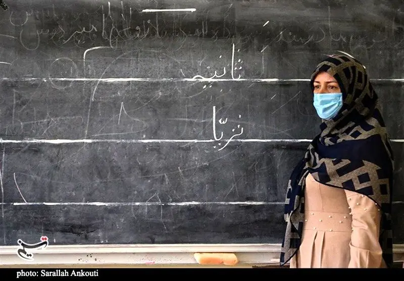 ادعای اضافه شدن ۷ تا ۱۴ میلیون تومان به حقوق معلمان!